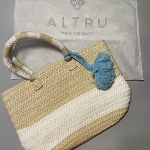 Altru beach tote
